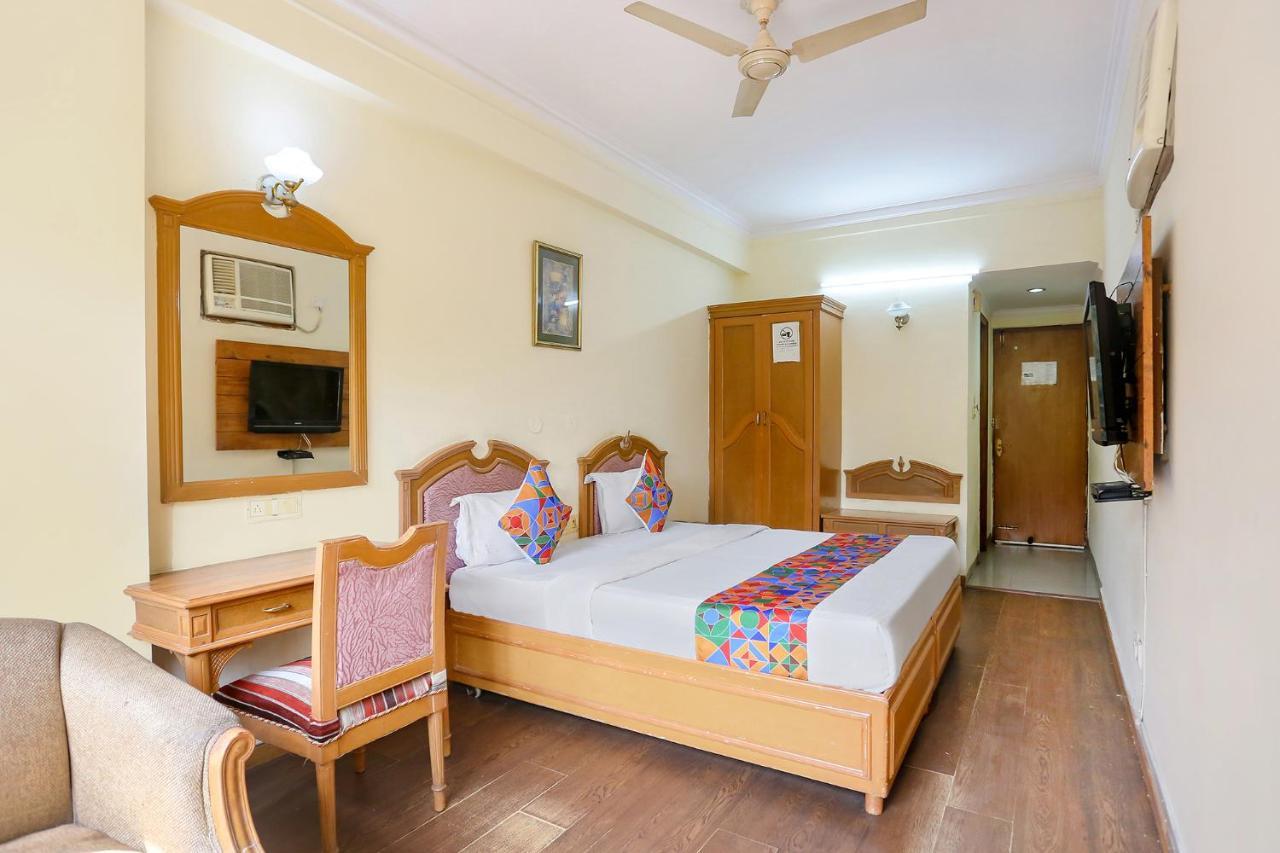 Fabhotel Altus Гургаон Экстерьер фото