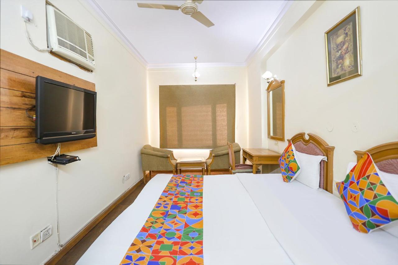 Fabhotel Altus Гургаон Экстерьер фото