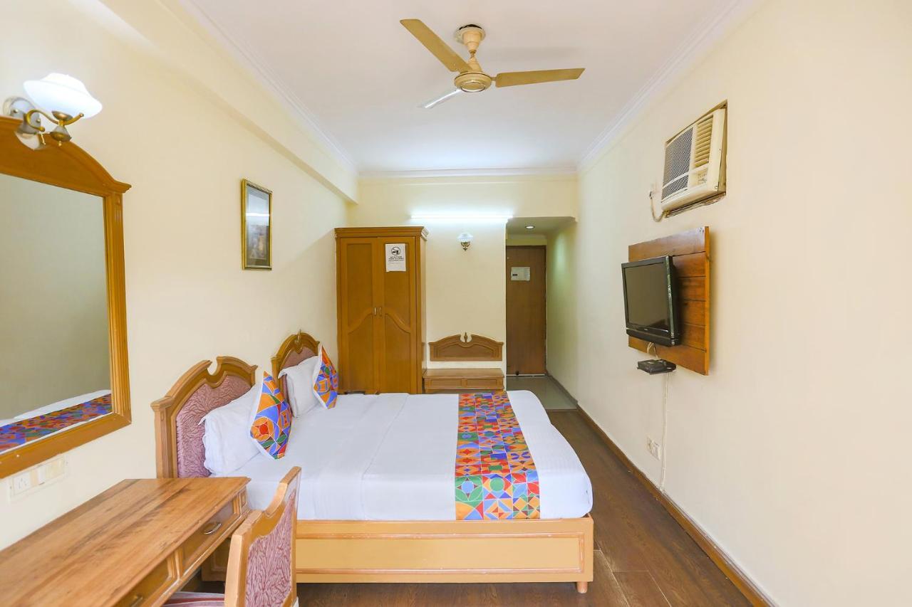 Fabhotel Altus Гургаон Экстерьер фото