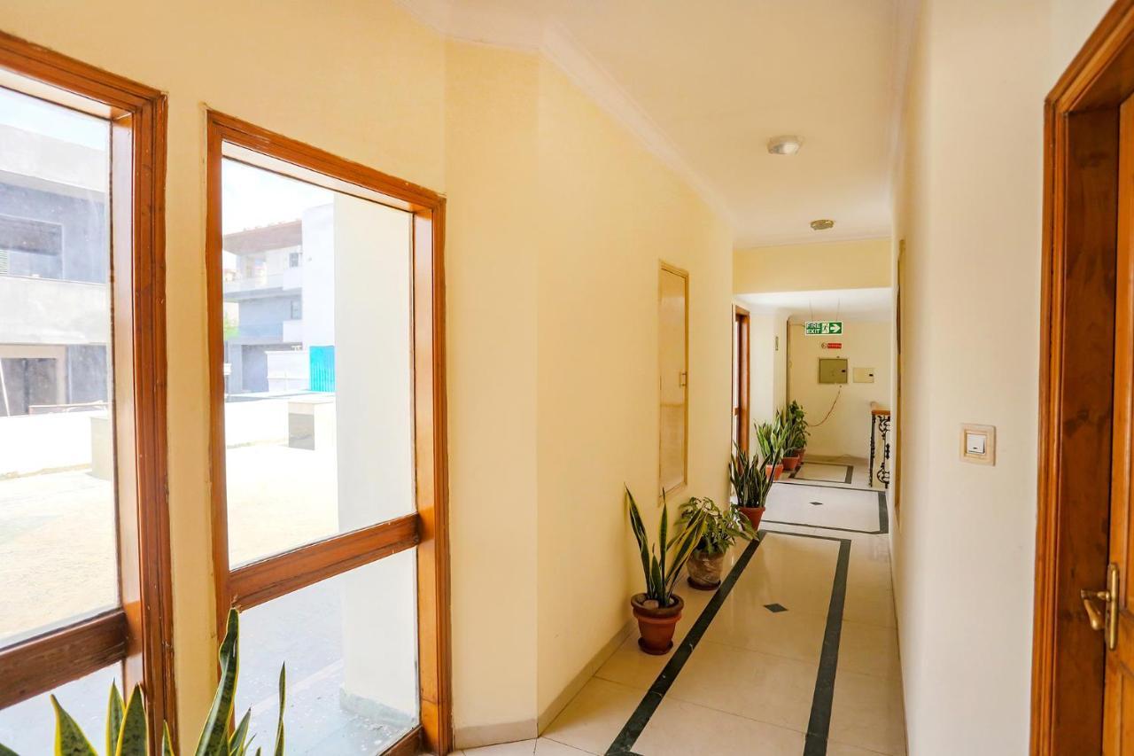 Fabhotel Altus Гургаон Экстерьер фото